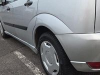 Gebraucht Ford Focus Ambiente 116 PS (85 kW) 1999 Silber Kombi