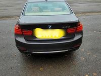 Gebraucht BMW 318 132 PS (97 kW) 2014 Andere farben Limousine