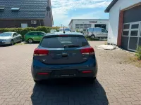 Gebraucht Kia Rio DREAM-TEAM Edition 84 PS (61 kW) 2018 Blau Limousine