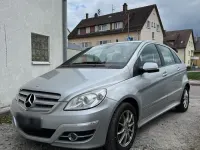 Gebraucht Mercedes B180 109 PS (80 kW) 2011 Silber Kleinwagen