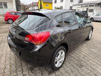Gebraucht Opel Astra Design Edition 140 PS (102 kW) 2011 Schwarz Limousine