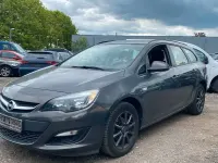 Usata Opel Astra Selection 120 CV (88 kW) 2012 Grigio Station wagon