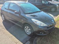Gebraucht Peugeot 206+ Basis 73 PS (53 kW) 2011 Grau Kleinwagen