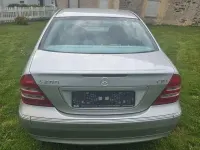 Używany Mercedes 200 122 KM (89 kW) 2003 Srebrny Sedan/Limuzyna
