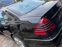 Używany Mercedes E280 190 KM (139 kW) 2005 Czarny Sedan/Limuzyna