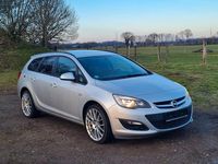 Gebraucht Opel Astra 140 PS (102 kW) 2014 Silber Kombi