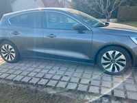 Gebraucht Ford Focus Trend 125 PS (91 kW) 2018 Grau Limousine