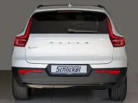 Gebraucht Volvo EX40 Plus 185 kW (252 PS) 2025 Crystal white / metallic SUV