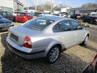 Gebraucht VW Passat Comfortline 102 PS (75 kW) 2001 Silber Limousine