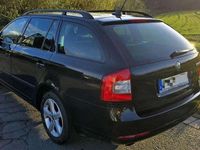 Gebraucht Skoda Octavia 105 PS (77 kW) 2011 Schwarz Kombi