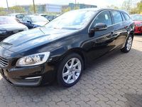 Gebraucht Volvo V60 Momentum 181 PS (133 kW) 2014 Schwarz Kombi