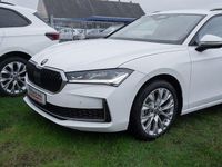 Neu Skoda Superb Selection 150 PS (110 kW) 2025 Weiß Kombi