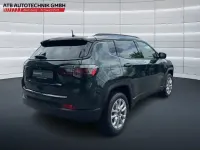 Usado Jeep Compass North 131 HP (96 kW) 2024 Verde SUV