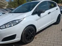 Gebraucht Ford Fiesta Ambiente 60 PS (44 kW) 2015 Weiß Kleinwagen