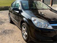 Gebraucht Opel Astra 90 PS (66 kW) 2009 Schwarz Limousine