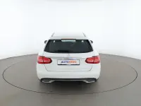 Gebraucht Mercedes C180 Avantgarde 156 PS (114 kW) 2019 Weiß Kombi