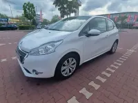 Gebraucht Peugeot 208 Active 82 PS (60 kW) 2014 Weiß Kleinwagen
