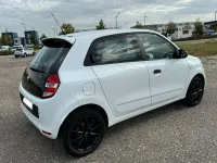 Gebraucht Renault Twingo Life 69 PS (50 kW) 2017 Weiß Kleinwagen