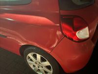 Gebraucht Renault Clio II 75 PS (55 kW) 2009 Rot Kleinwagen