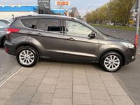 Gebraucht Ford Kuga Titanium 150 PS (110 kW) 2016 Grau SUV