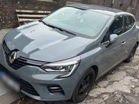 Usado Renault Clio V 131 HP (96 kW) 2019 Cinzento Sedan