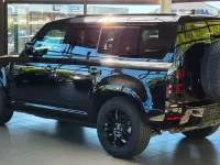 Gebraucht Land Rover Defender SE Dynamic 249 PS (183 kW) 2025 Schwarz SUV