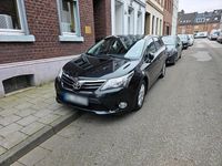 Gebraucht Toyota Avensis 147 PS (108 kW) 2012 Schwarz Kombi