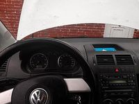 Gebraucht VW Polo 64 PS (47 kW) 2004 Silber Kleinwagen