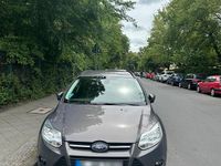 Gebraucht Ford Focus 116 PS (85 kW) 2013 Grau Kombi