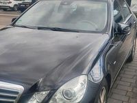 Gebraucht Mercedes E220 170 PS (125 kW) 2010 Schwarz Limousine