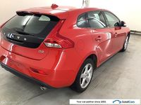 Gebraucht Volvo V40 120 PS (88 kW) 2018 Rot Limousine