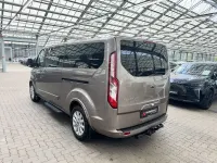 Gebraucht Ford Tourneo Titanium X 170 PS (125 kW) 2023 Silber Van / Kleinbus