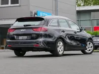 Używany Kia Ceed Vision 160 KM (117 kW) 2022 Czarny Hatchback