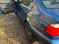 Second-hand BMW 320 170 CP (125 kW) 2002 Albastru Berlinǎ