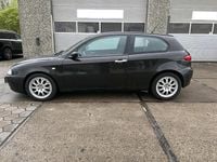 Gebraucht Alfa Romeo 147 120 PS (88 kW) 2003 Schwarz Kleinwagen