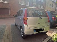 Gebraucht Daihatsu Cuore 69 PS (50 kW) 2009 Silber Kleinwagen