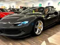 Nouă Ferrari 296 820 CP (603 kW) 2025 Gri Cabrio