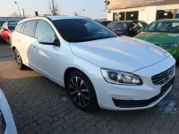 Gebraucht Volvo V60 Linje Svart 190 PS (139 kW) 2017 Weiß Kombi