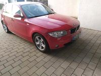 Gebraucht BMW 118 122 PS (89 kW) 2006 Rot Kleinwagen