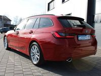 Gebraucht BMW 318 Performance 150 PS (110 kW) 2023 Rot Kombi
