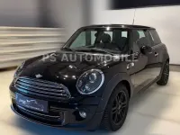 Gebraucht Mini Cooper 122 PS (89 kW) 2012 Midnight black metallic Kleinwagen