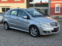 Gebraucht Mercedes B160 Sport 95 PS (69 kW) 2011 Silber Van / Kleinbus