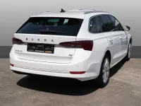 Gebraucht Skoda Octavia Style 204 PS (150 kW) 2022 Weiß Kombi