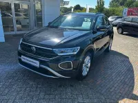 Gebraucht VW T-Roc Life 116 PS (85 kW) 2024 Schwarz (deep black perleffekt) SUV