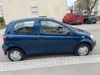 Gebraucht Toyota Yaris 65 PS (47 kW) 2002 Blau Kleinwagen