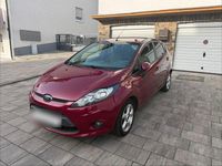 Gebraucht Ford Fiesta 82 PS (60 kW) 2011 Rot Kleinwagen