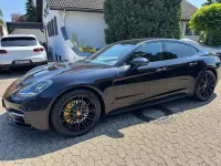 Gebraucht Porsche Panamera 4S 441 PS (324 kW) 2016 Tiefschwarzmetallic Kleinwagen