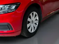 Gebraucht VW Passat Conceptline 150 PS (110 kW) 2022 Rot Kombi