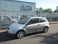 Gebraucht Ford Fiesta 69 PS (50 kW) 2003 Silber Kleinwagen