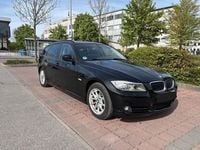 Gebraucht BMW 318 143 PS (105 kW) 2011 Schwarz Kombi